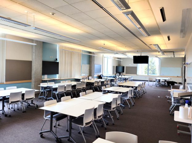 classroom-sac-241-room-setup-image1